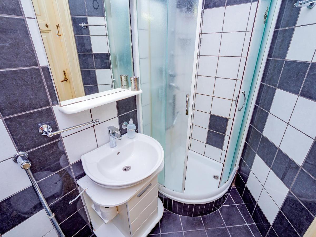 Apartment Grand In Strict Center Of