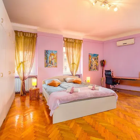 Grand Apartment In Strict Center Of Rijeka Exterior photo